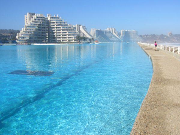 Самый длинный открытый бассейн в мире