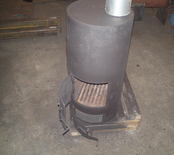 Круглая печь для бани из металлических труб