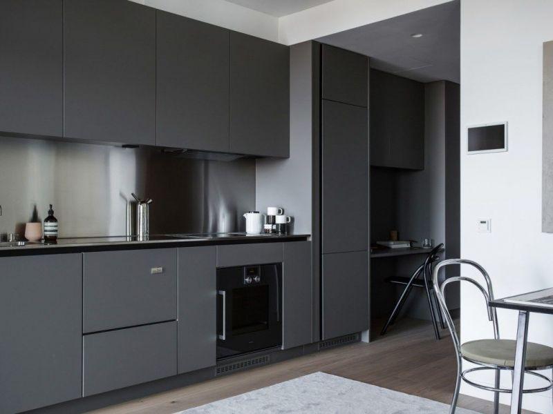 Стильные кухни серого цвета в интерьере: примеры на фото